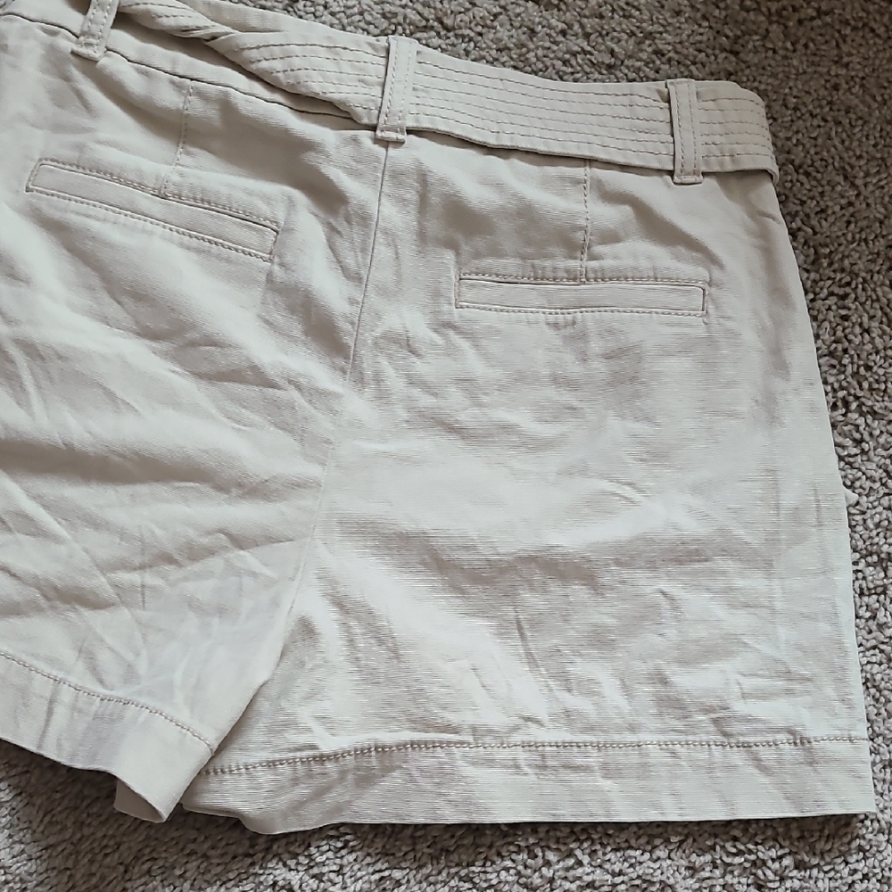 LOFT Cream High Waist Shorts - Picture 9 of 10